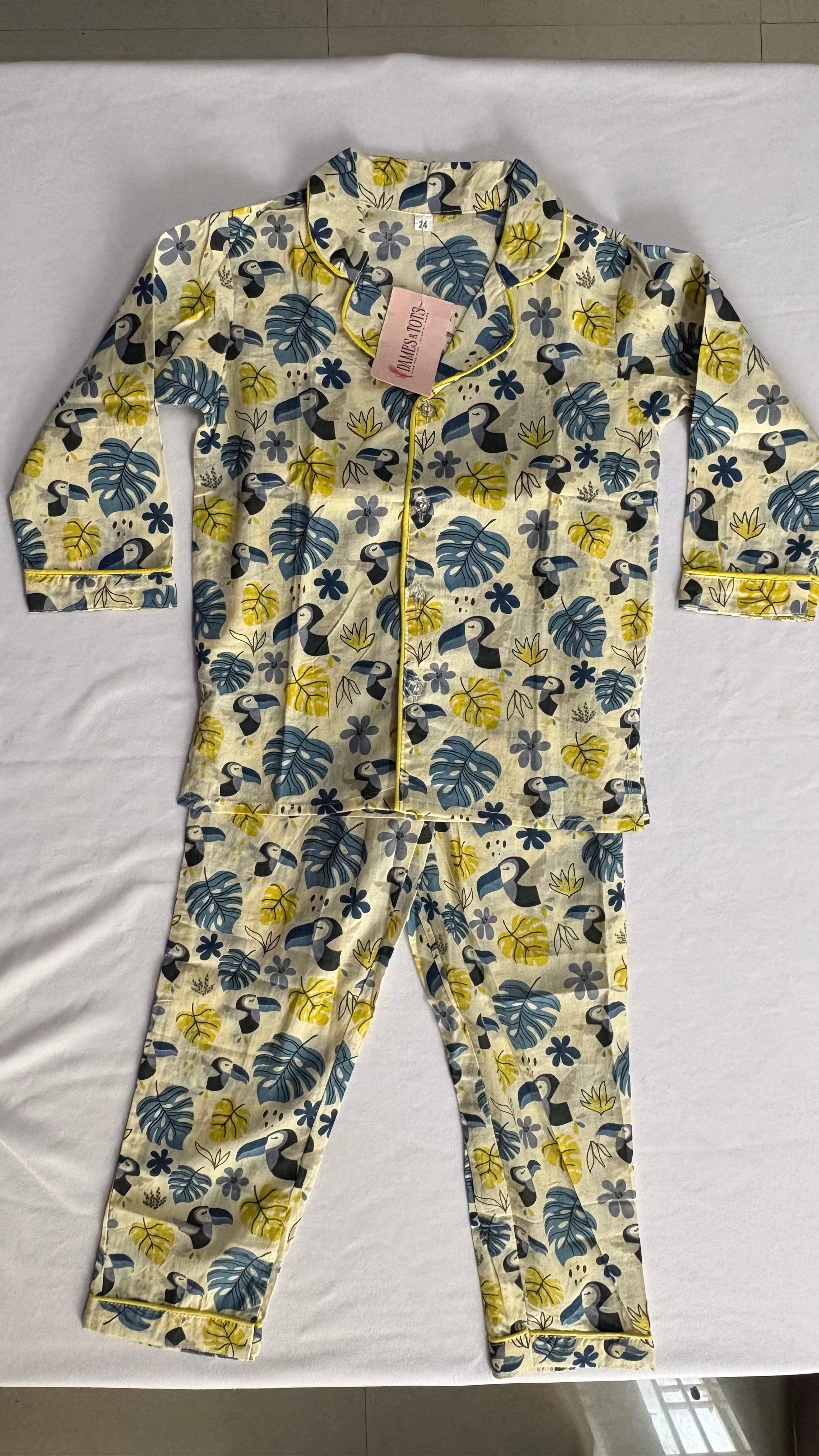 Off-White Woodpecker Print Cotton Night Suit for Kids